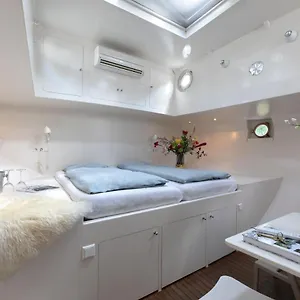  krevet i doručak Houseboat Volle Maan Netherlands