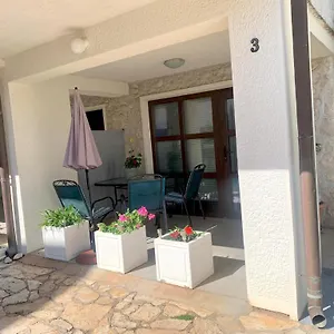 Apartament Lovely In The Groundfloor, Zadar