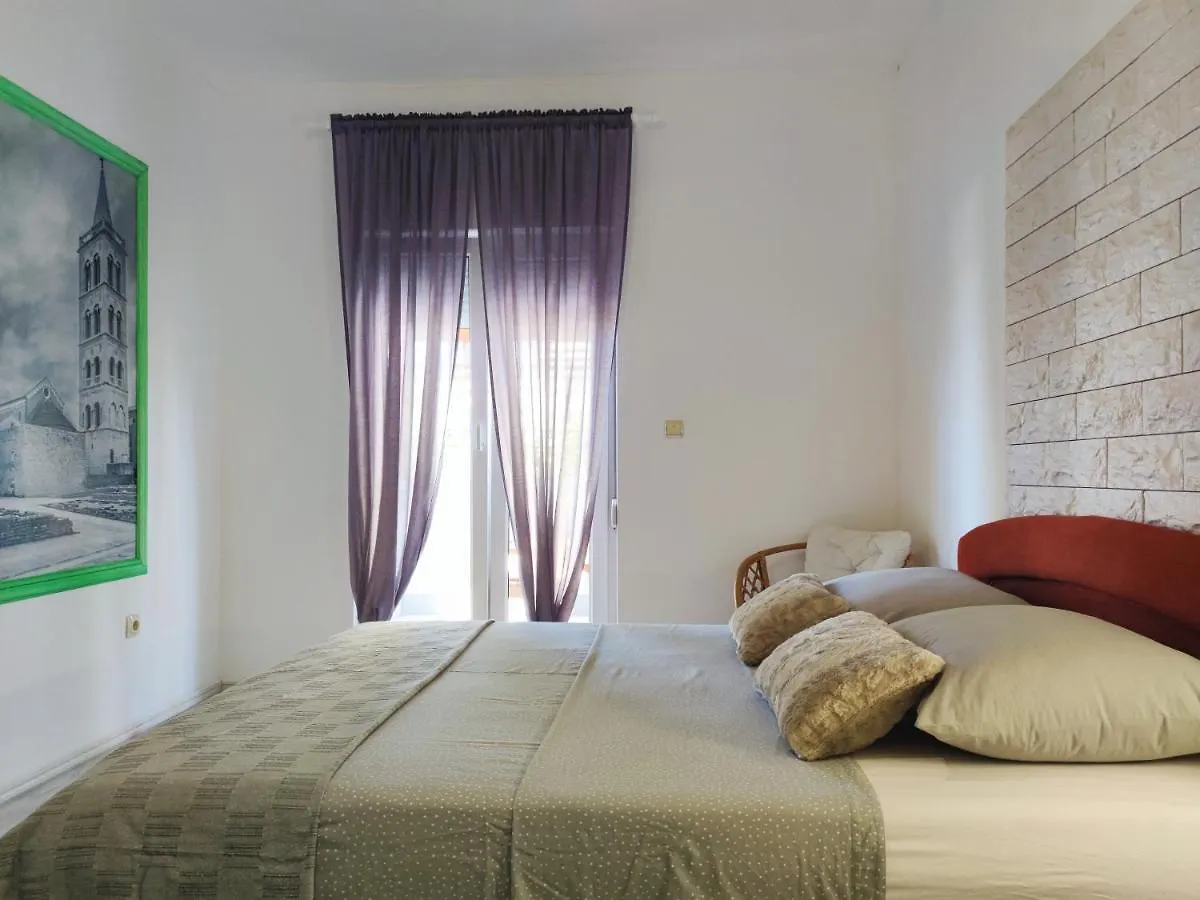 Apartments Helena Zadar 0*,  Kroatien